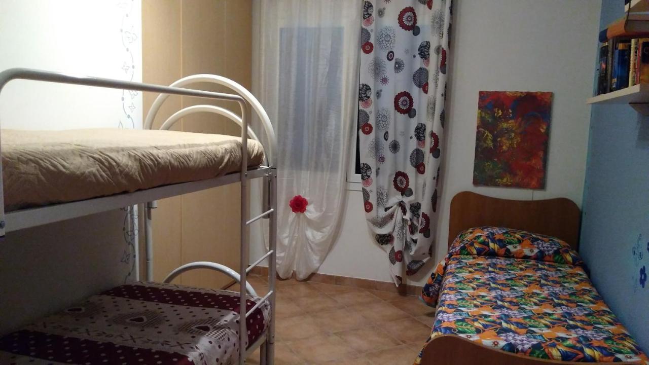 La Porta Del Sole Appartamento Nell'Oliveto Seborga Buitenkant foto